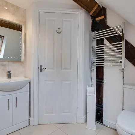 1 Bed In Whitby Oc-wa227 *